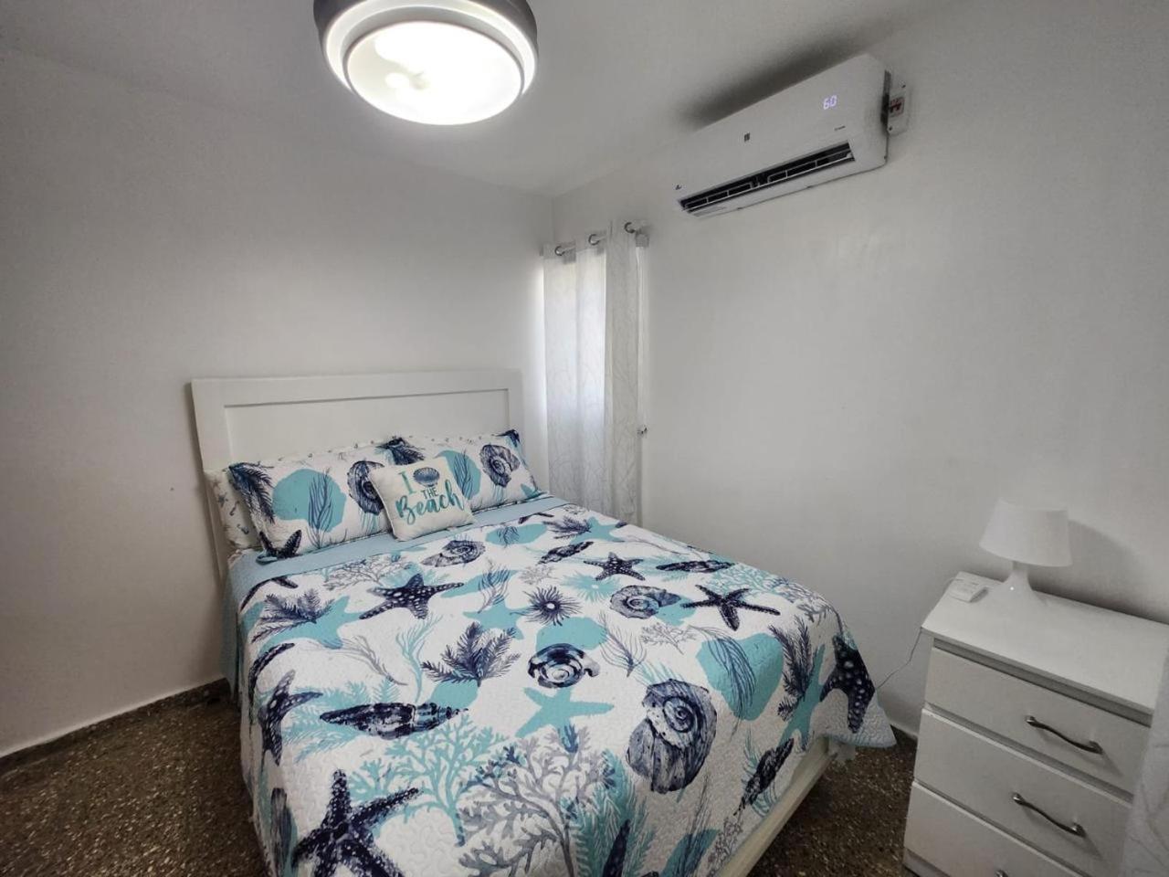 Beachfront Apartment, Quiet 4 Beds, 1 Bath, Ac, Wi-Fi, Hot Water, In Paraiso Near Los Patos Exterior foto